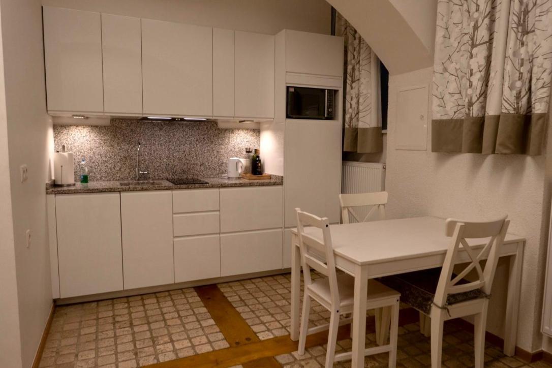 Hotel apartamentowy Modern Near Center *