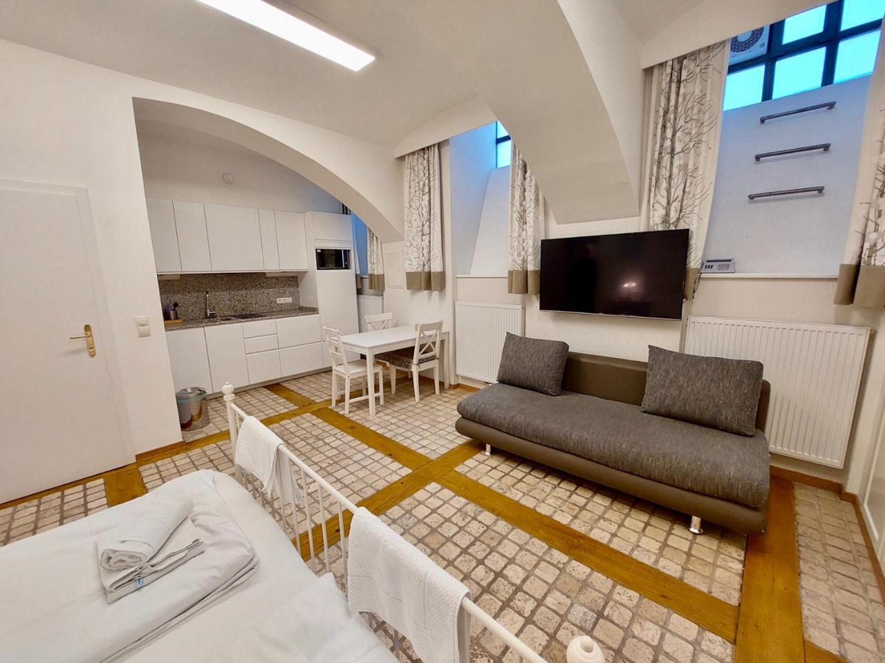 Modern Near Center * Vienne